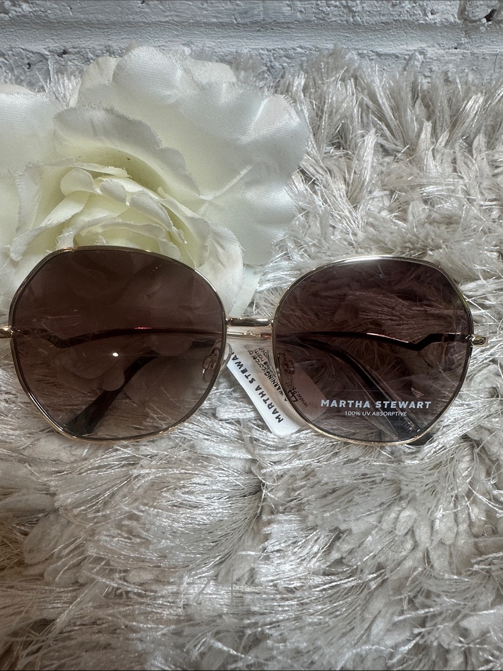 🆕NWT Martha Stewart Gold Frame Sunglasses with Brown Gradient Lenses